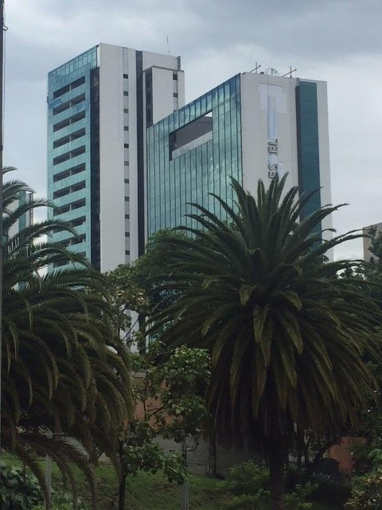 Hotel Estelar Square Medellín Dış mekan fotoğraf