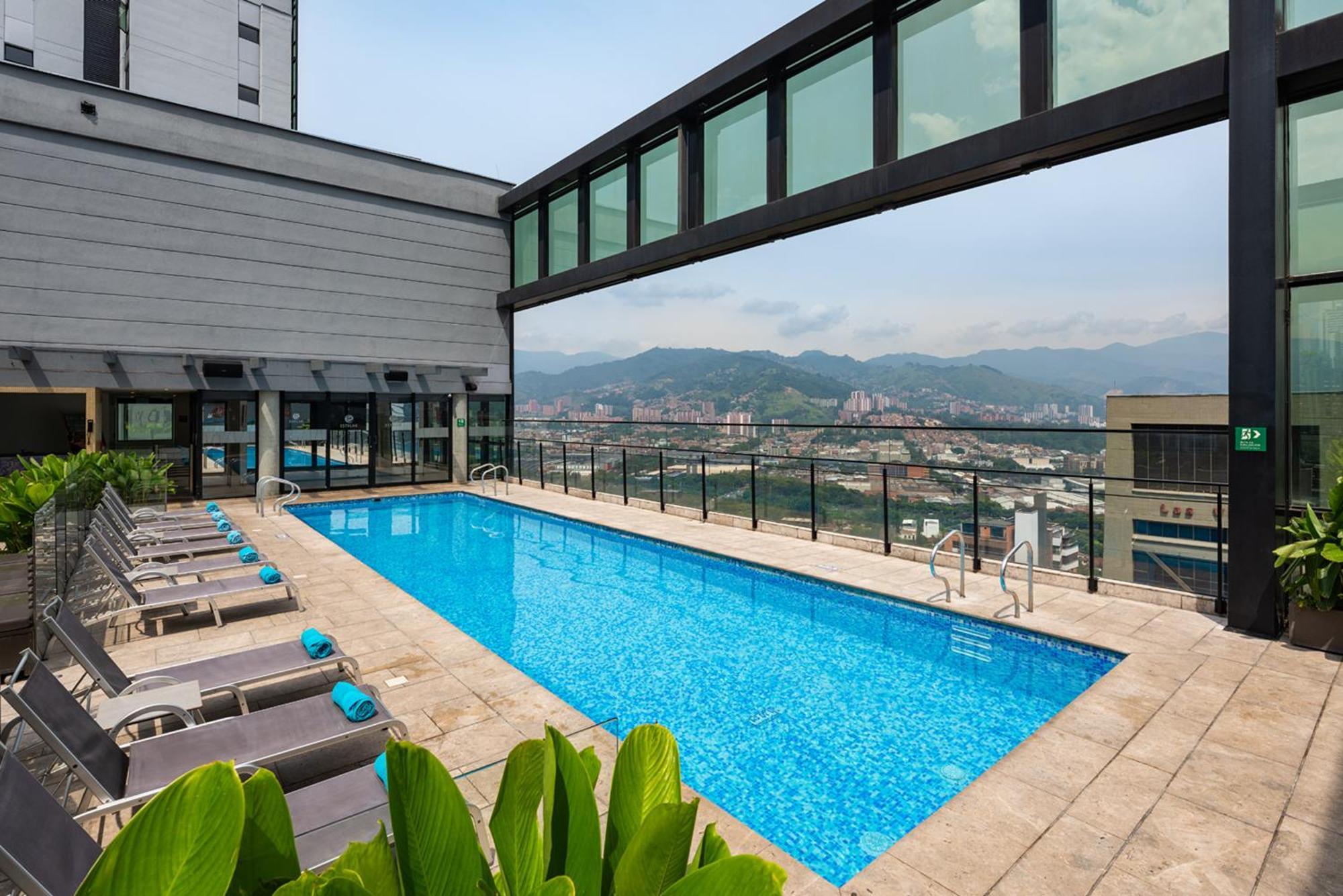 Hotel Estelar Square Medellín Dış mekan fotoğraf